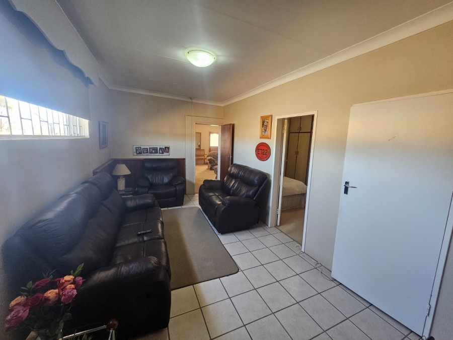 3 Bedroom Property for Sale in Kromkloof North Sh Free State